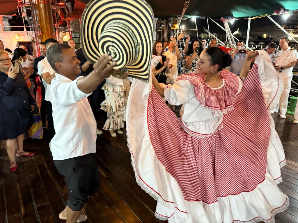 Visita del Buque Escuela ARC “Gloria” a San Juan, Puerto Rico